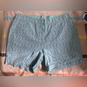 Women’s Caribbean Joe Blue and Green Patterned Shorts NWOT
